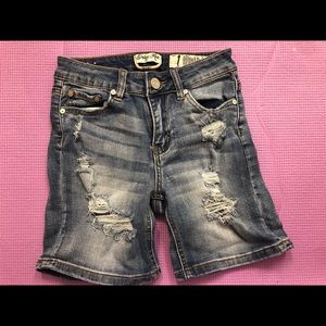 Juniors Ripped Denim Shorts (Used)